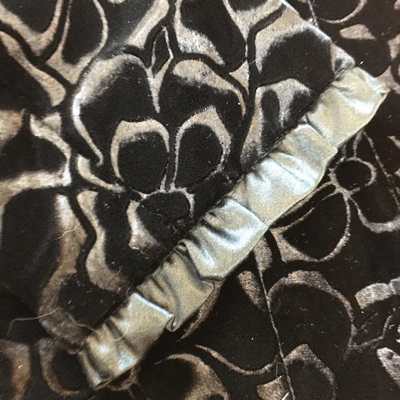 Noviello Bloom Black Velvet Victorian 90’s Jacket - Picture 7 of 12